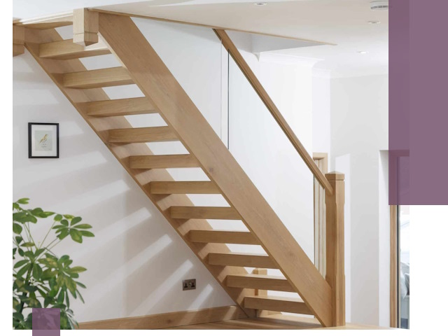 Изготовление деревянных лестниц под ключ в Клинцах для дома