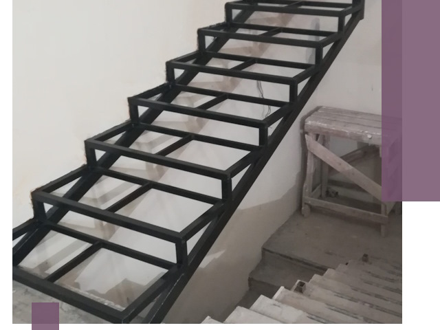 Демонтаж лестниц на металлокаркасе в Клинцах: быстрый вывоз и разбор