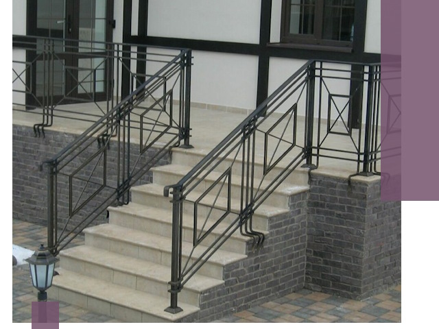 Перила для крыльца в Клинцах — монтаж, изготовление и установка