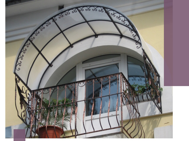 Козырьки над балконом в Клинцах — изготовление и монтаж